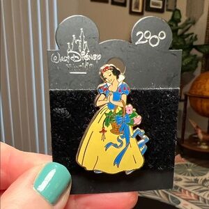 Vintage Disney World Princess Snow White Enamel Pin 2000